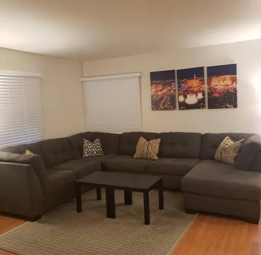 Centrally Located To Strip, Unlv, Stadiums And So Much More!