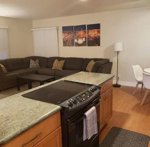 Centrally Located To Strip, Unlv, Stadiums And So Much More!